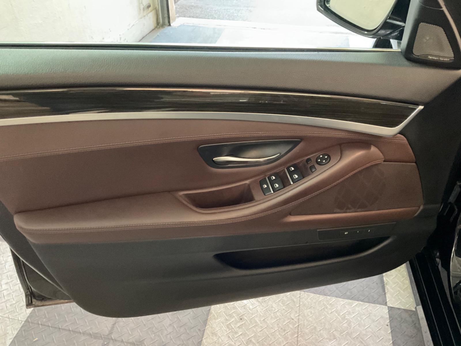 BMW 530d xDrive/Leder/Nav/Pano/SH/HeadUp/Inno Paket