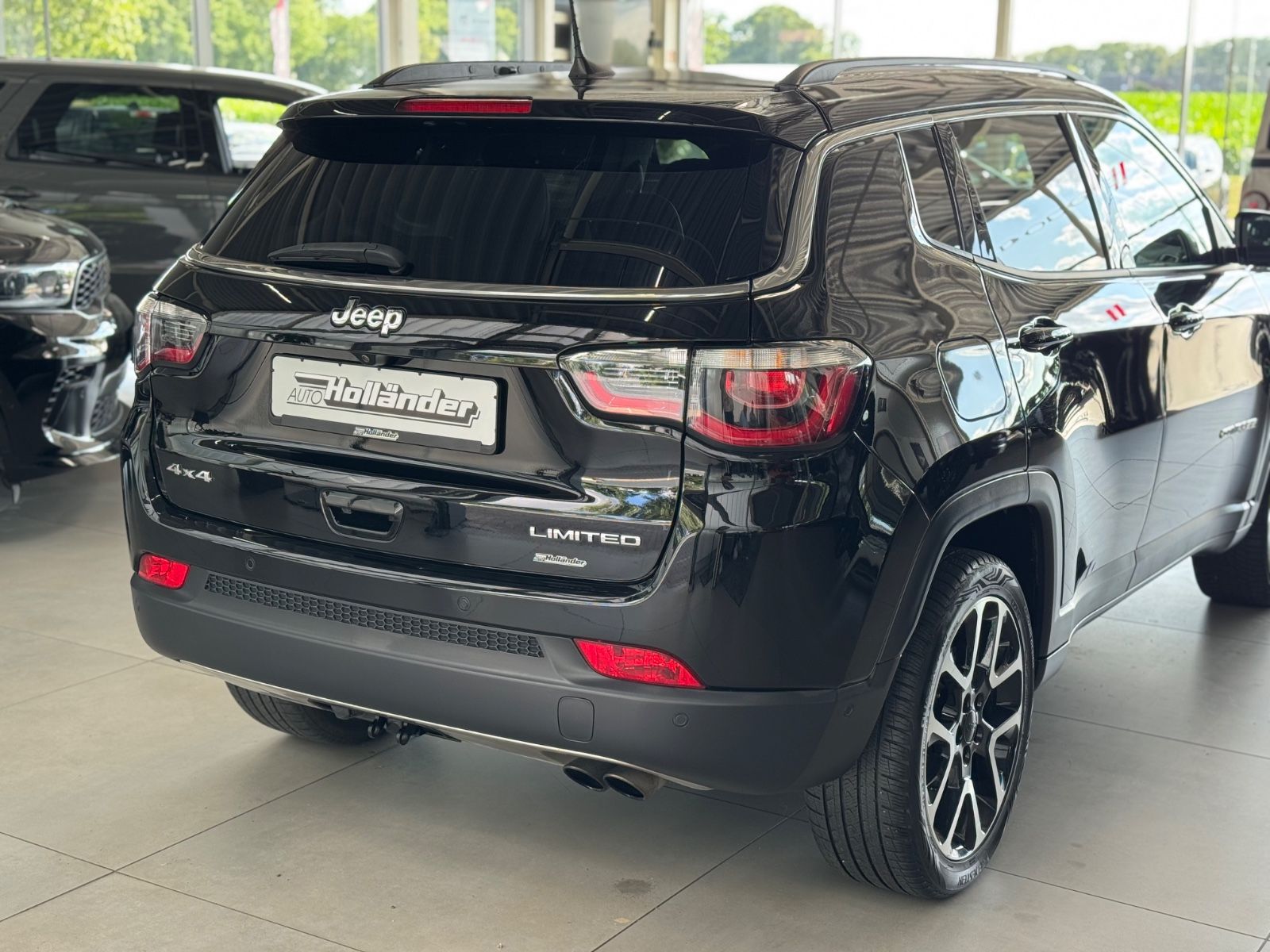 Fahrzeugabbildung Jeep Compass 1.4 T Limited 4WD "AHK GJR Luxus-Paket "