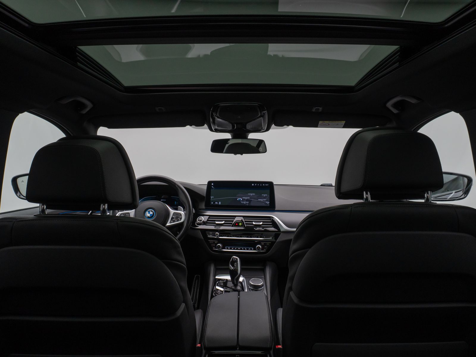 Fahrzeugabbildung BMW 530e xD M Sport Panorama Laser 360°HUD DAB H/K