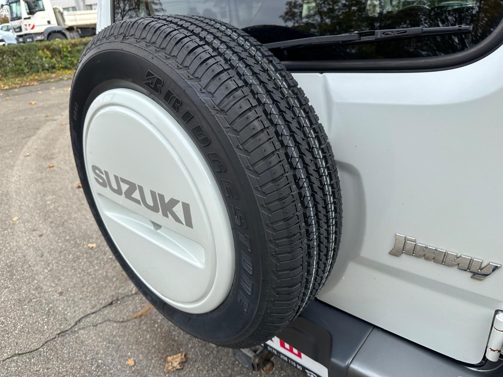 SUZUKI JIMNY 1.3 VVT 86ch 4X4 STYLE - CUIR - ATTELAGE - SIÈGES CHAUFFANTS - CLIMATISATION