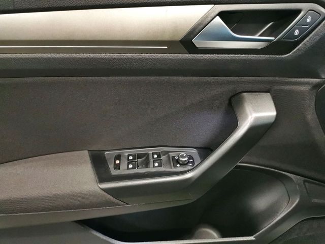 Volkswagen T-Roc TDI NAVI PDC SHZ Totwinkel-Assistent LED