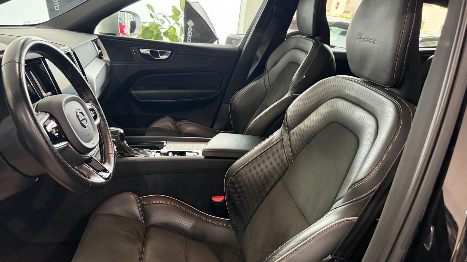Volvo XC60 D5 AWD R Design Panorama*AHK