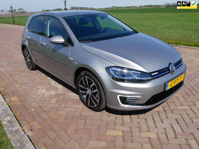 Volkswagen Golf E-Golf E-DITION klima DIGITAL NAVI kamera *