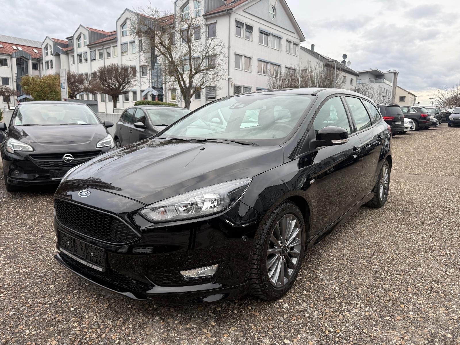 Ford Focus Turnier ST-Line*Keyless*Navi*Parkpilot
