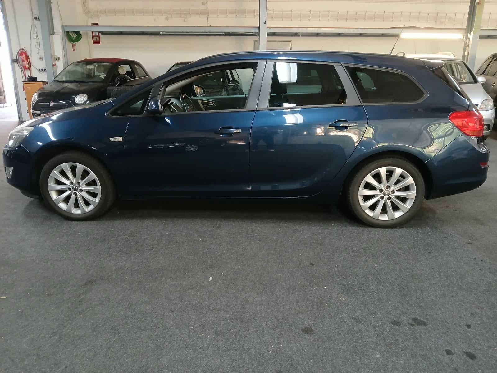 Opel AstraJ Sports Tourer KLIMA HU SERV NEU 10/28