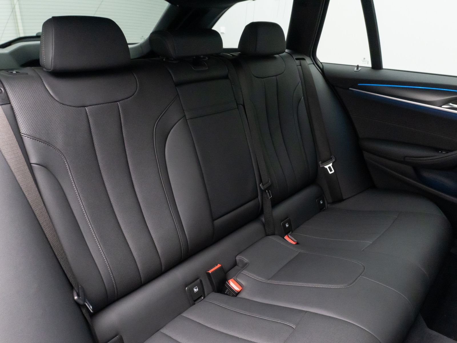 Fahrzeugabbildung BMW 530e xD M Sport Kamera Laser HUD DAB H/K Komfort