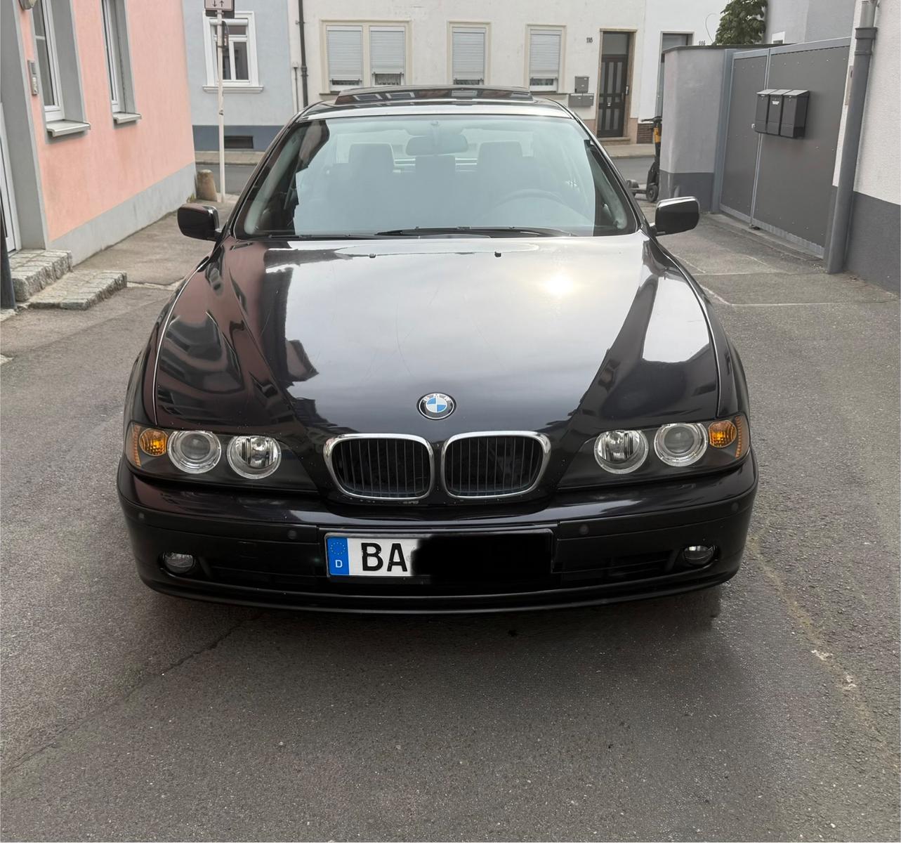 BMW 520i