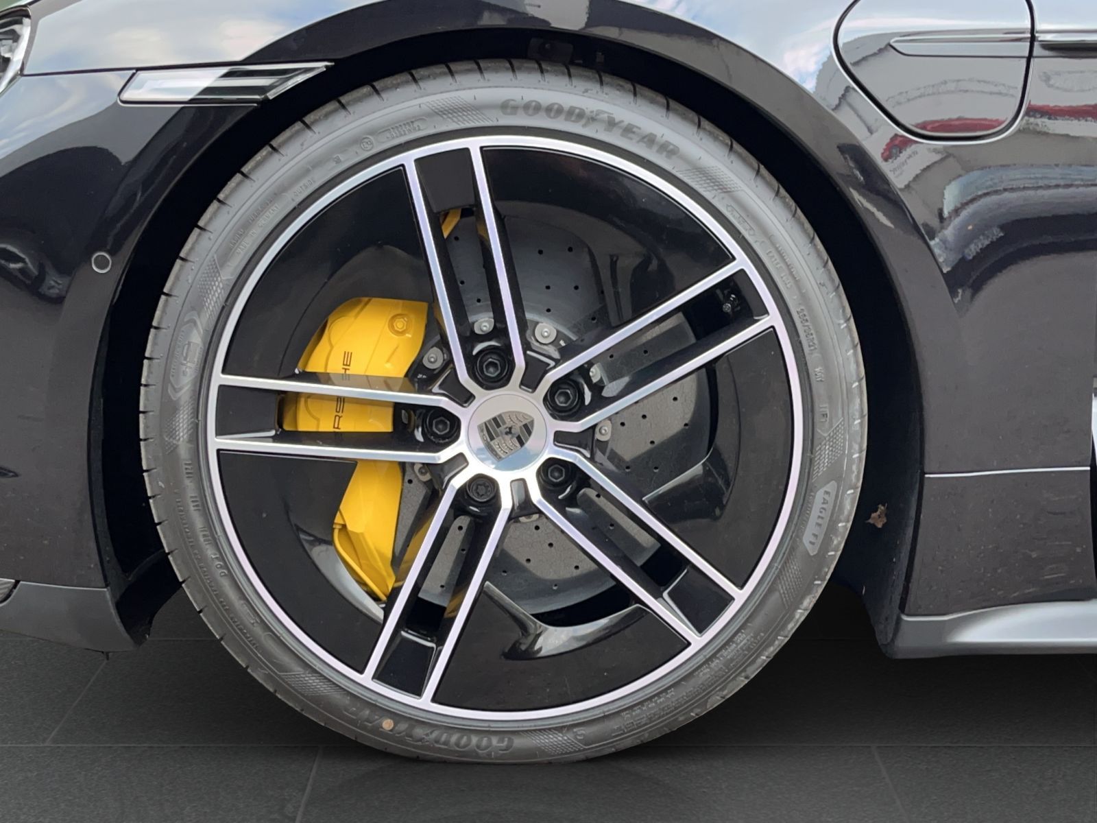 Porsche Taycan - Bild 8