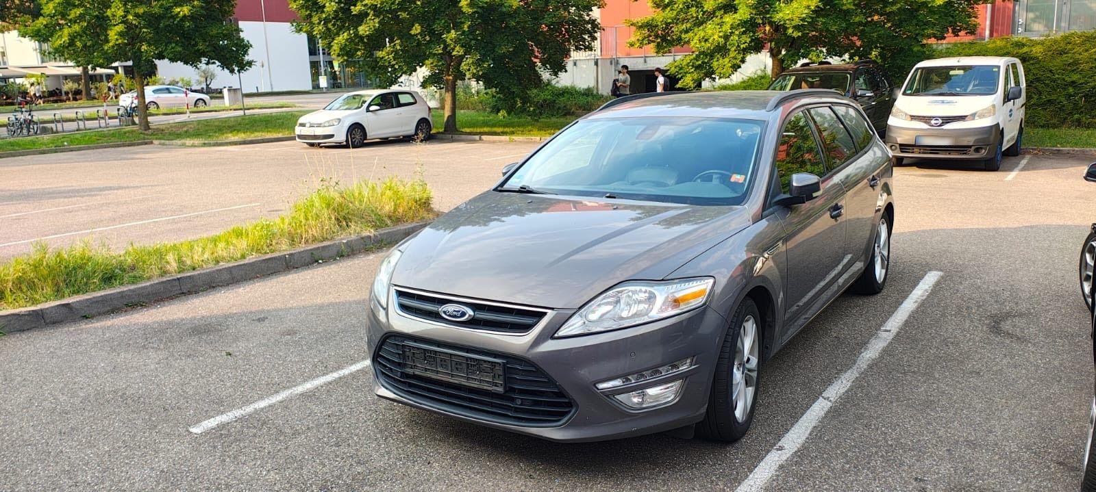 Ford Mondeo 2012 — rear view