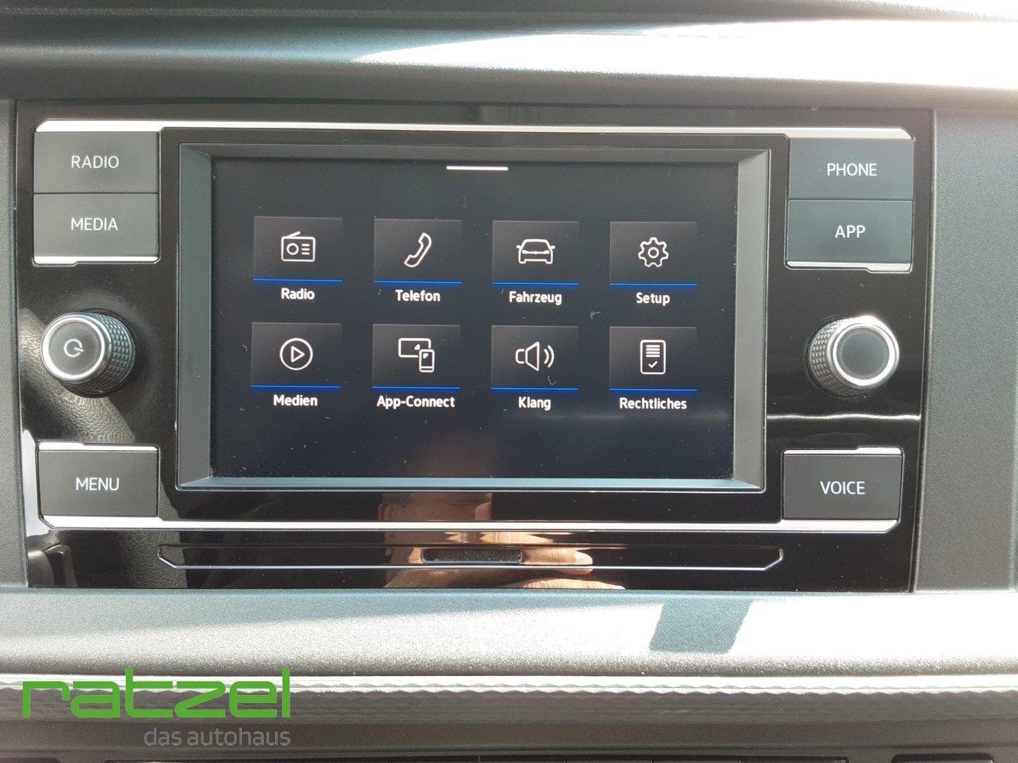 Fahrzeugabbildung Volkswagen T6.1 Transporter KR 2.0 TDI 110kw StandHZG AHK-a