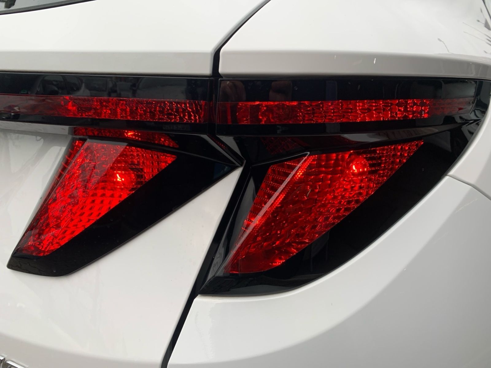 Fahrzeugabbildung Hyundai TUCSON 1.6 T-GDI Plug-In Hybrid 4WD LED