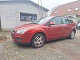 Ford Focus 1.6 Ghia Autom. Ghia - Ford Focus aus 2007: 1.6