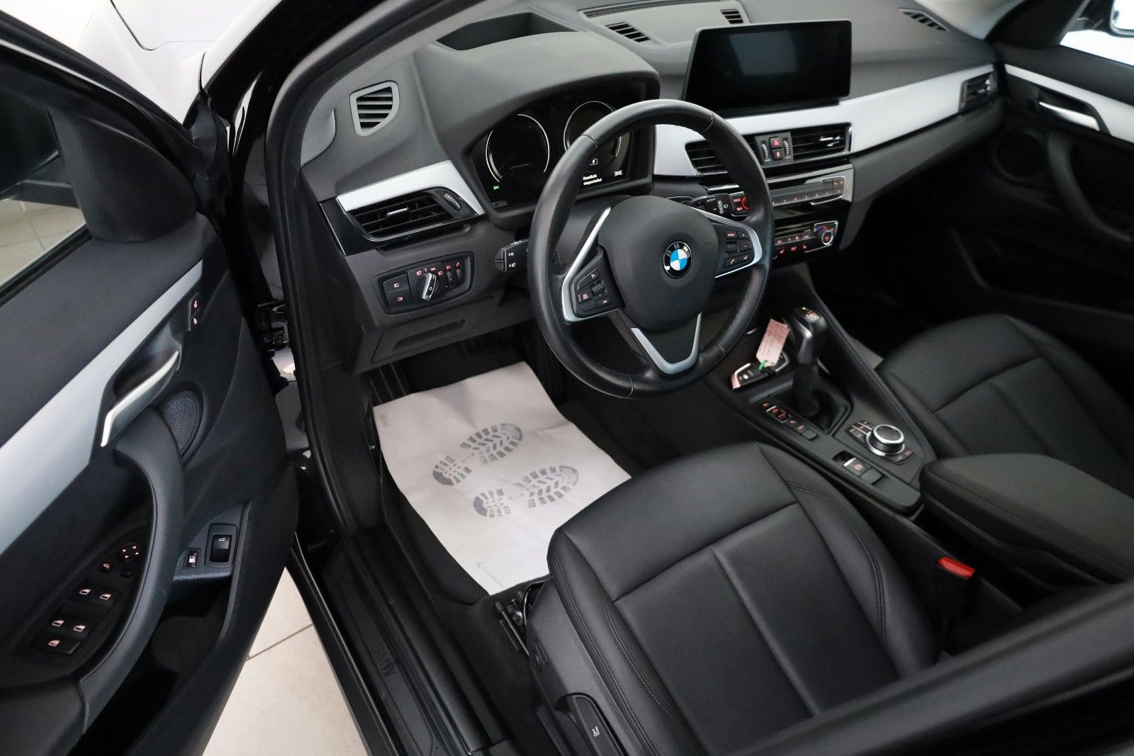 Fahrzeugabbildung BMW X1 xDrive 25 e Advantage,Leder,Navi,LED,HUD,SH