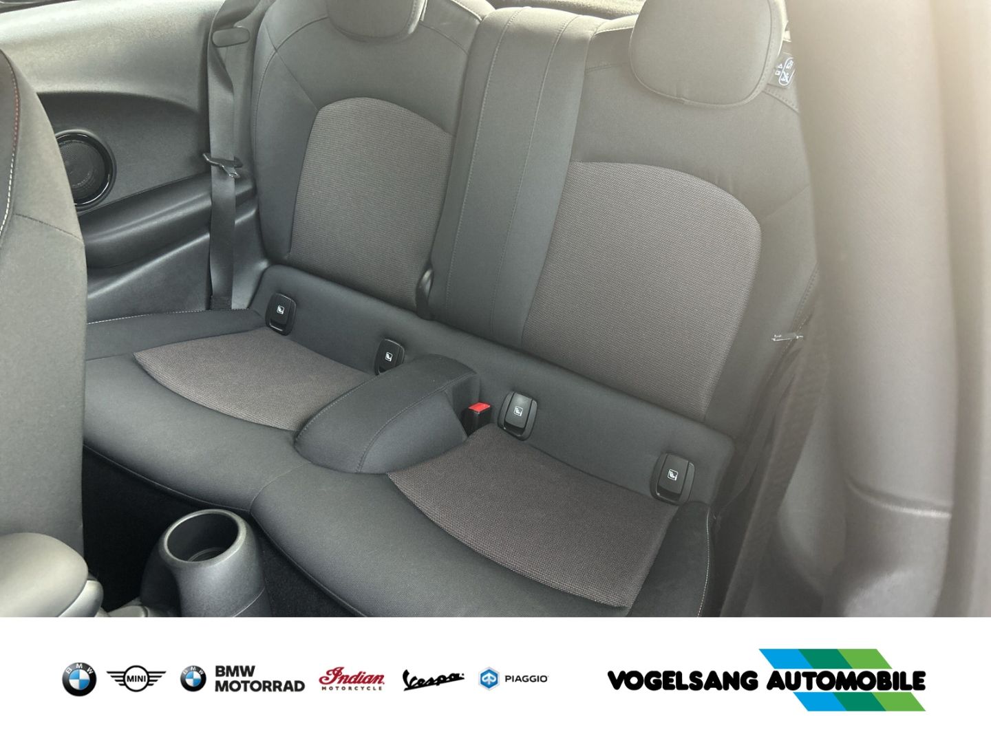 Fahrzeugabbildung MINI Cooper Classic Trim,Tempomat,L&MFelgen,LEDSchein