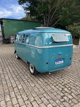 Volkswagen T1 mit Faltdach und Winkern - Volkswagen T1: Kleinbus