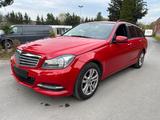 Mercedes-Benz C 180 C T-Modell C 180 T CGI BlueEfficiency - rote Mercedes-Benz C 180