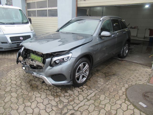 Mercedes-Benz GLC 250 4MATIC Autom NAVI XENON LEDER KAMARA