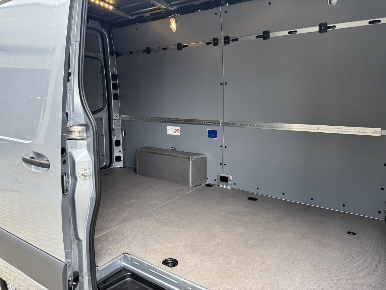 Fahrzeugabbildung Mercedes-Benz Sprinter 319CDI KA ProL2H2 4x4 Klima*LED*AHK2.8T