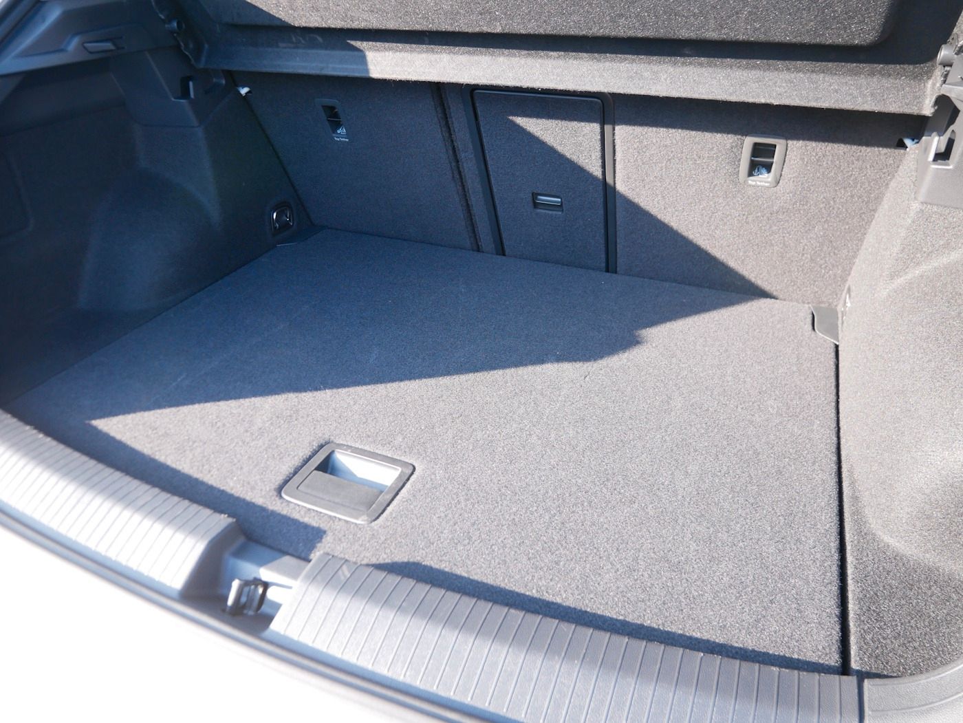 Fahrzeugabbildung Volkswagen T-Roc 1.0 TSI GOAL NEU35T ACC LED SHZ Allwetter