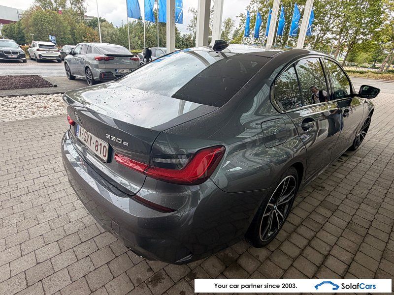 BMW 330 e M-Sport Laser Hi-Fi HUD Ambient ACC LC-Pr imagem 3