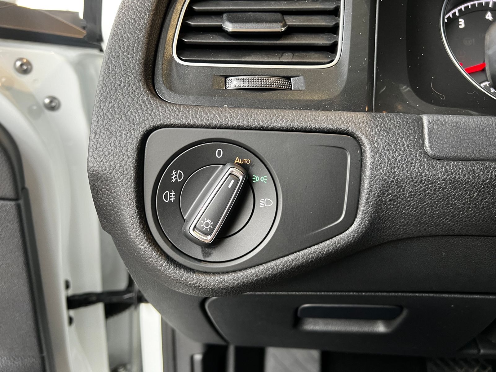 Fahrzeugabbildung Volkswagen Golf VII Lim. Comfortline BMT ACC  NAVI ALU