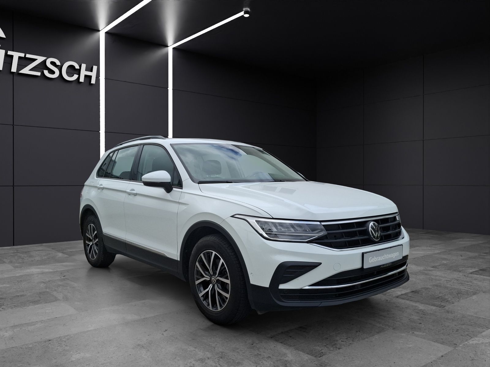 Fahrzeugabbildung Volkswagen Tiguan TSI Life DSG LED AHK Navi ACC RFK SH