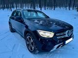 Mercedes-Benz GLC 400d Standhzg Pano 8fach AHK Luft HeadU - blaue Mercedes-Benz GLC 400