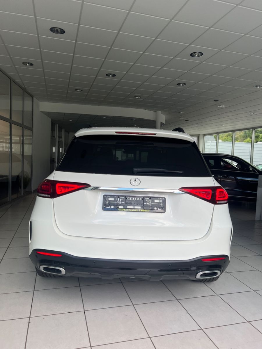 Fahrzeugabbildung Mercedes-Benz GLE 350 d 4Matic AMG Line PANORAMA*AHK*SITZBELÜF