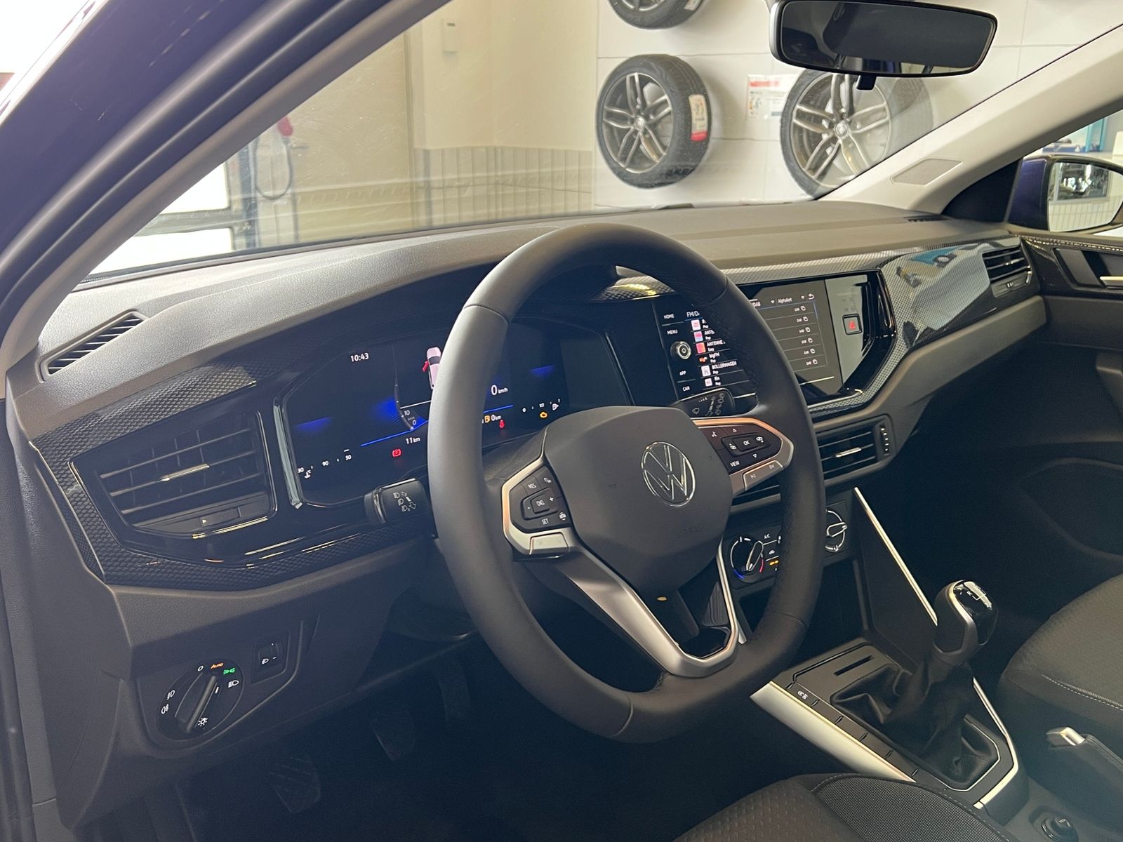 Fahrzeugabbildung Volkswagen Polo Life 1.0 TSI *LED, App Connect, PDC, Kamera
