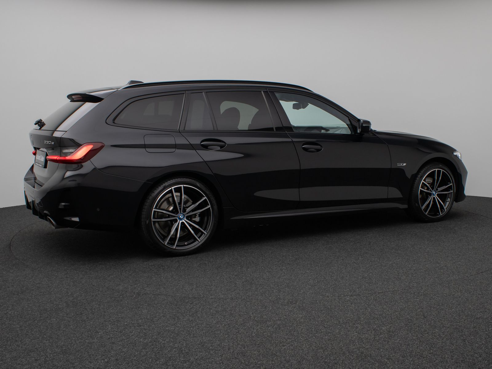 Fahrzeugabbildung BMW 330e M Sport Kamera DAB HiFi Lenkrhzg Alarm 19"