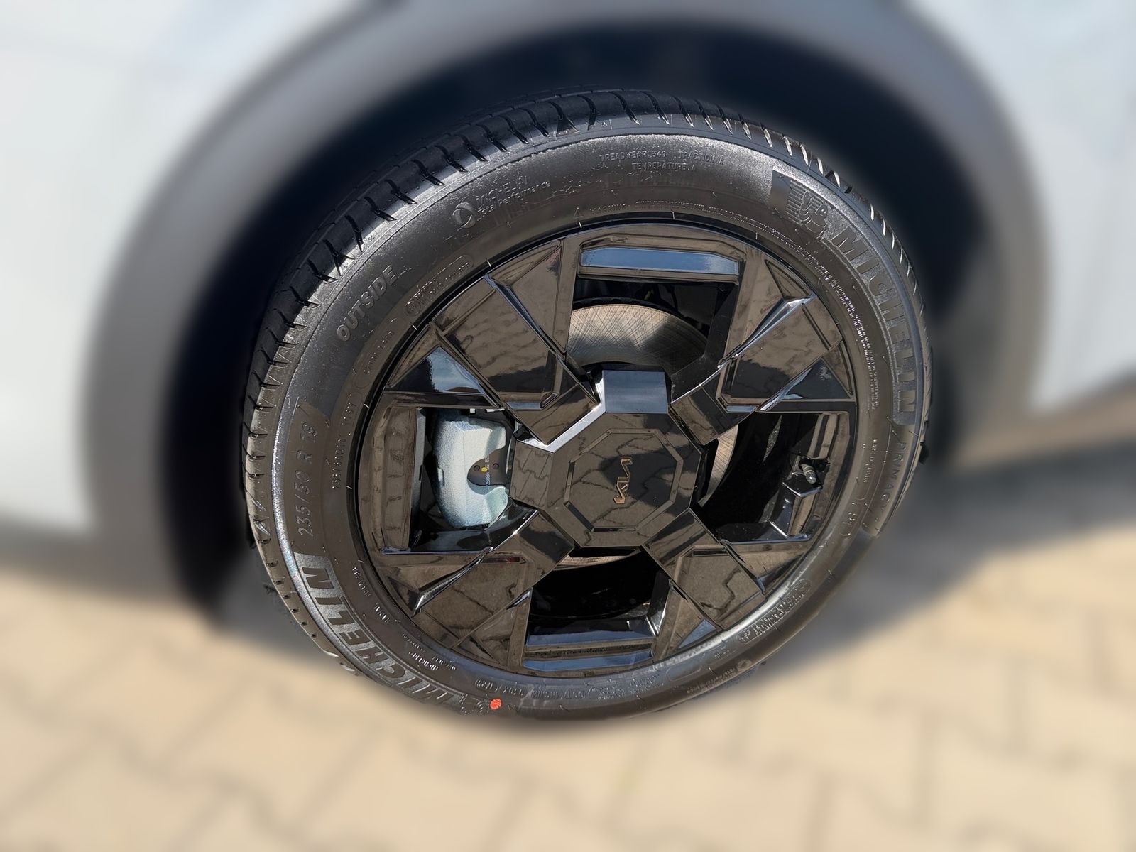 Fahrzeugabbildung Kia SPORTAGE 1.6T 2WD DCT BLACK ED SD DRIVE