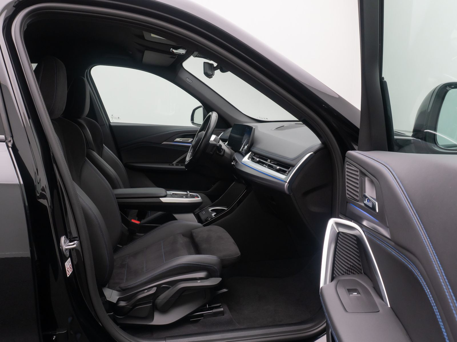 Fahrzeugabbildung BMW iX1 xD30 M Sport DriveAs Kamera DAB Komfort 18"