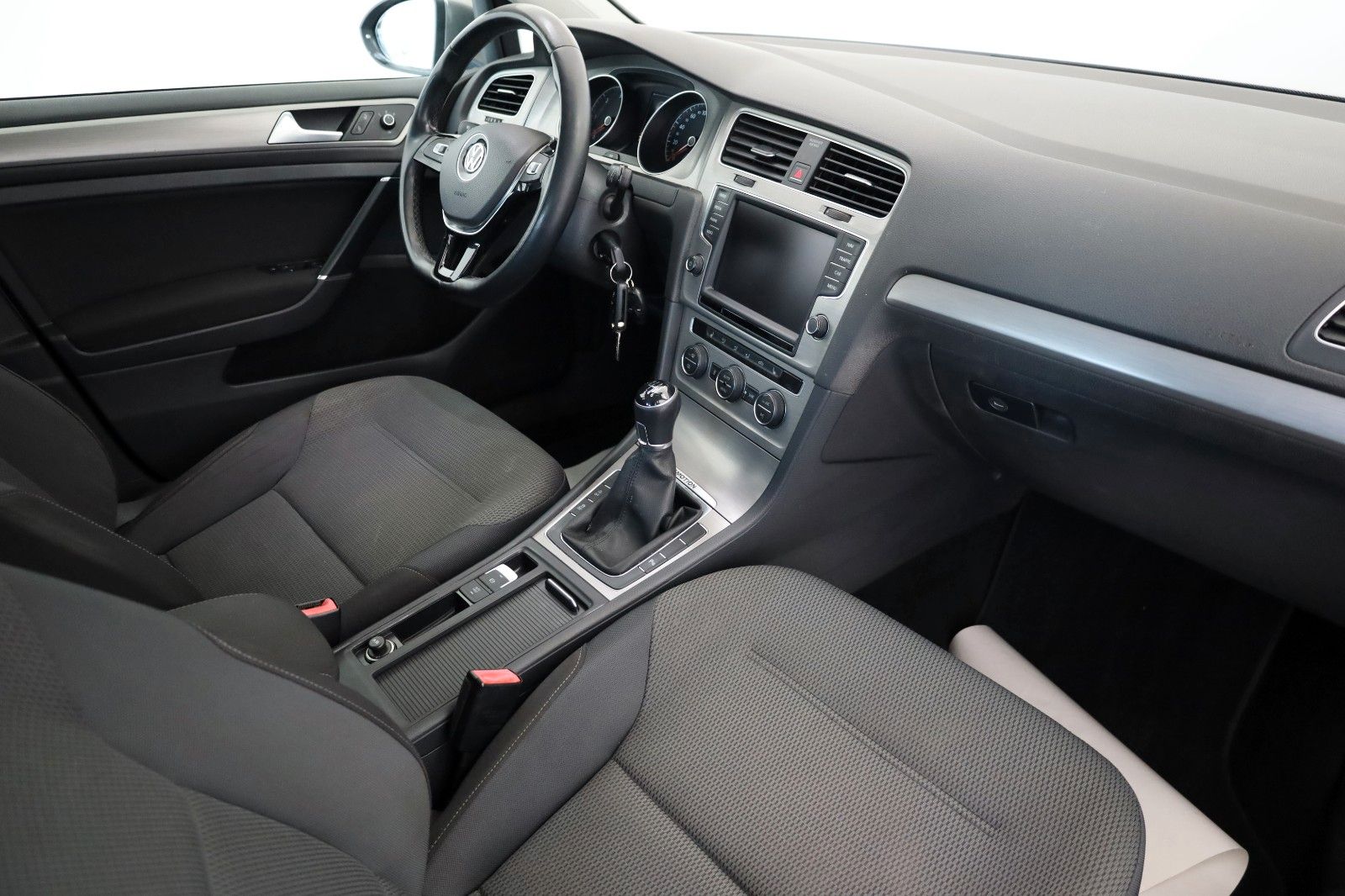 Fahrzeugabbildung Volkswagen Golf VII Variant Comfortline 4M Navi,Panorama,SH