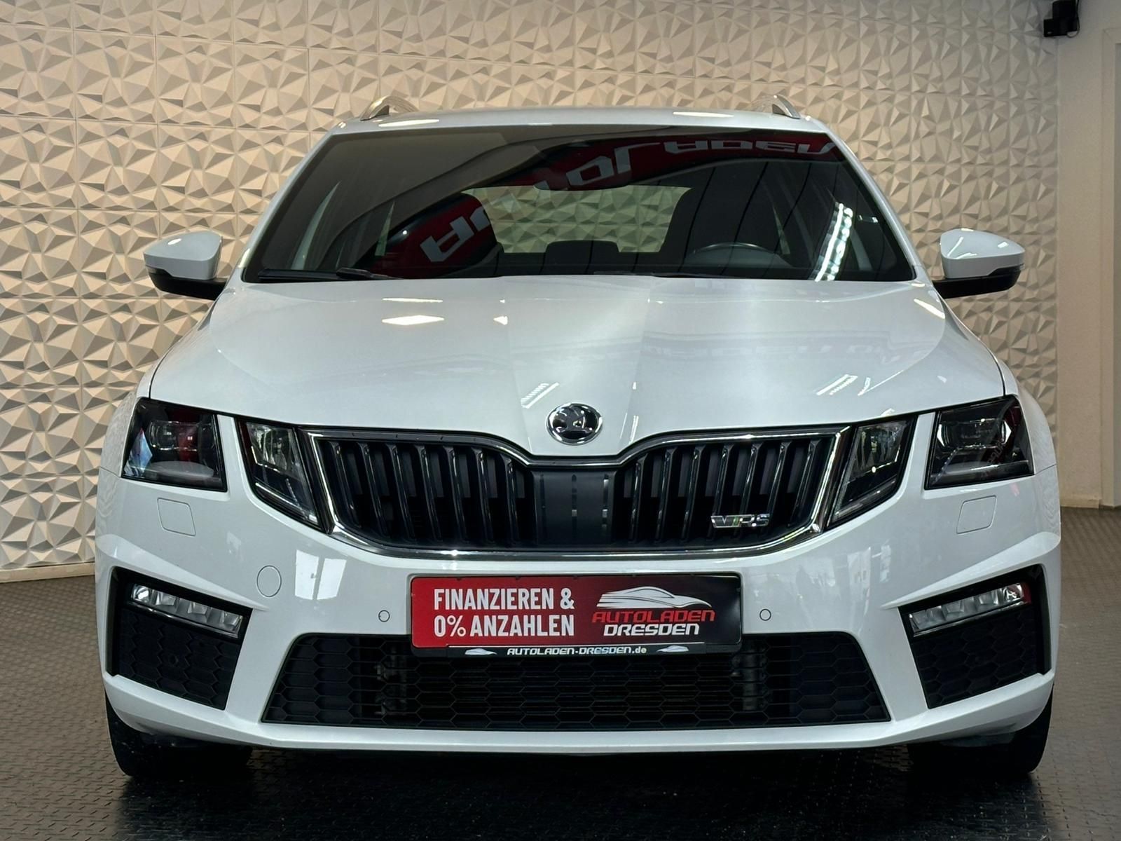 SKODA Octavia 2.0TDI RS* LED#4xSHZ#AHK#TEMPO#NAVI#PDC - Image 3