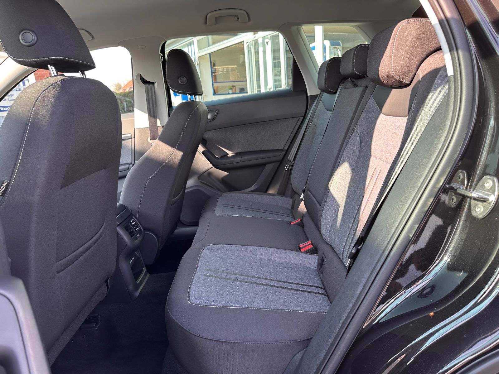 Fahrzeugabbildung SEAT Ateca 1.5 TSI Style DSG AHK/Navi/ACC/LED/SHZ/APP