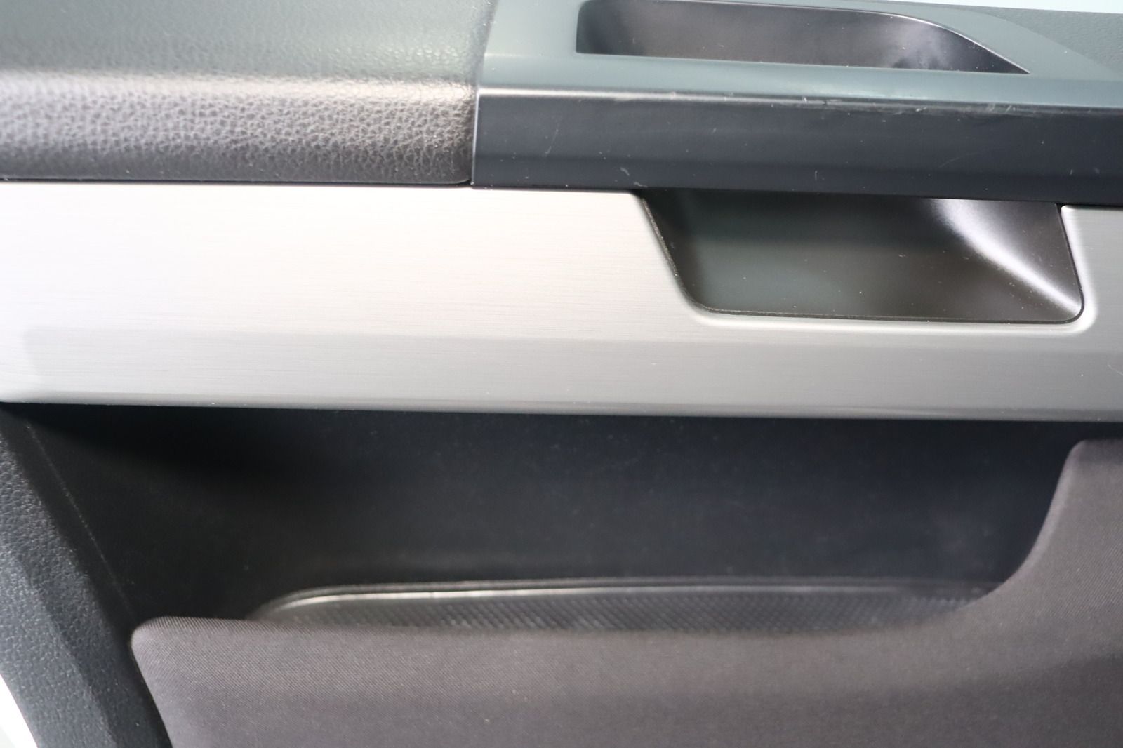 Fahrzeugabbildung Volkswagen T6 Multivan * Standhzg. * LED * AHK