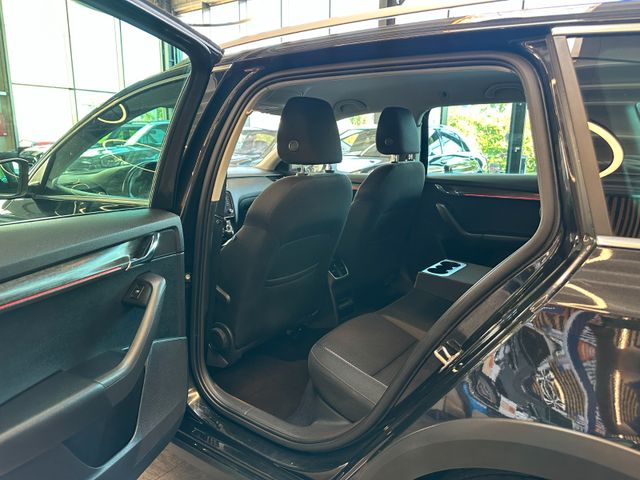MYAUTOCENTER – Gebraucht- und Jahreswagen mit Werkstattservice in Pfaffenhofen Skoda Octavia Combi Scout 4x4 *TÜV Neu*TOP Zustand*