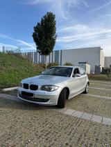 BMW 118i  E87 (Vollleder Automatik) - BMW 1er Reihe: E87