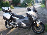 Honda Integra 750 mit Zubehör - HONDA INTEGRA