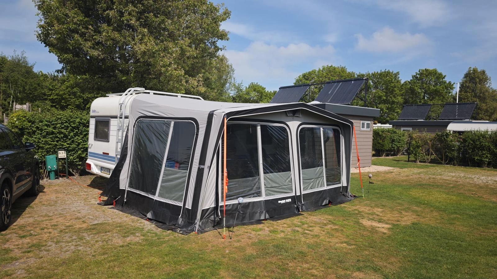 Hobby De Luxe 495/Vorzelt/2xMatraze Neu/Trocken/Sauber