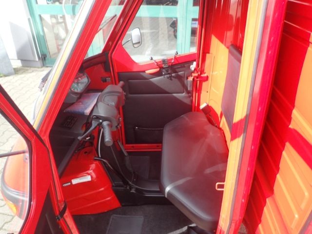 Fahrzeugabbildung Piaggio Ape 50 Kasten rot, 25kmh Version Lieferung in ga