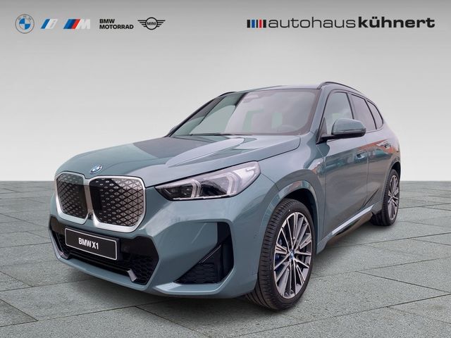 BMW iX1 xDrive30 ///M-Sport PanoSD LED AHK ParkAss