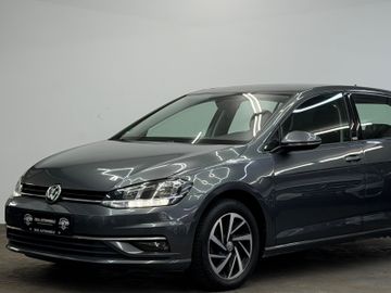 Volkswagen Golf - 2