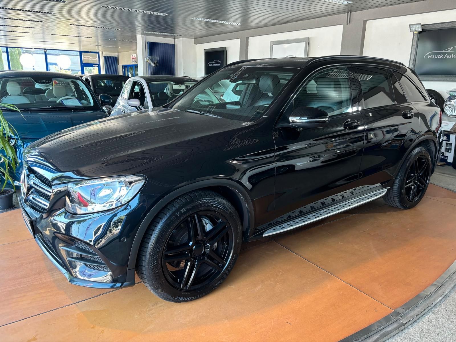 MERCEDES-BENZ GLC 220 d 4Matic AMG Line /Autom./TÜV Neu