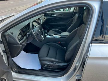 Fahrzeugabbildung Opel Insignia B Sports Tourer INNOVATION 4x4 AUTOMAT.