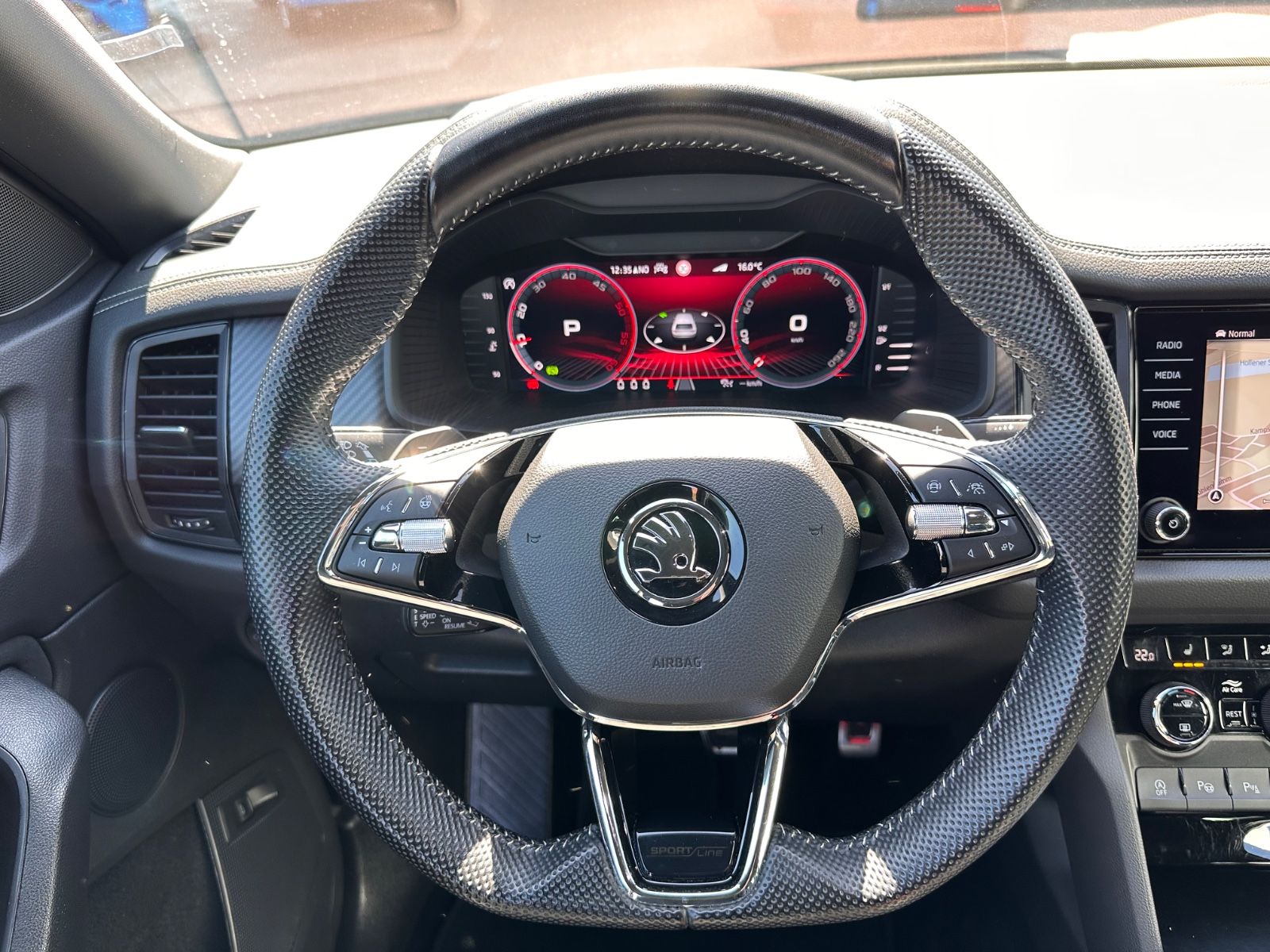 Fahrzeugabbildung SKODA Kodiaq Sportline 2.0 TDI 4x4 Matrix/AHK/ACC/Navi
