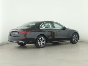 Mercedes E 200 - 6