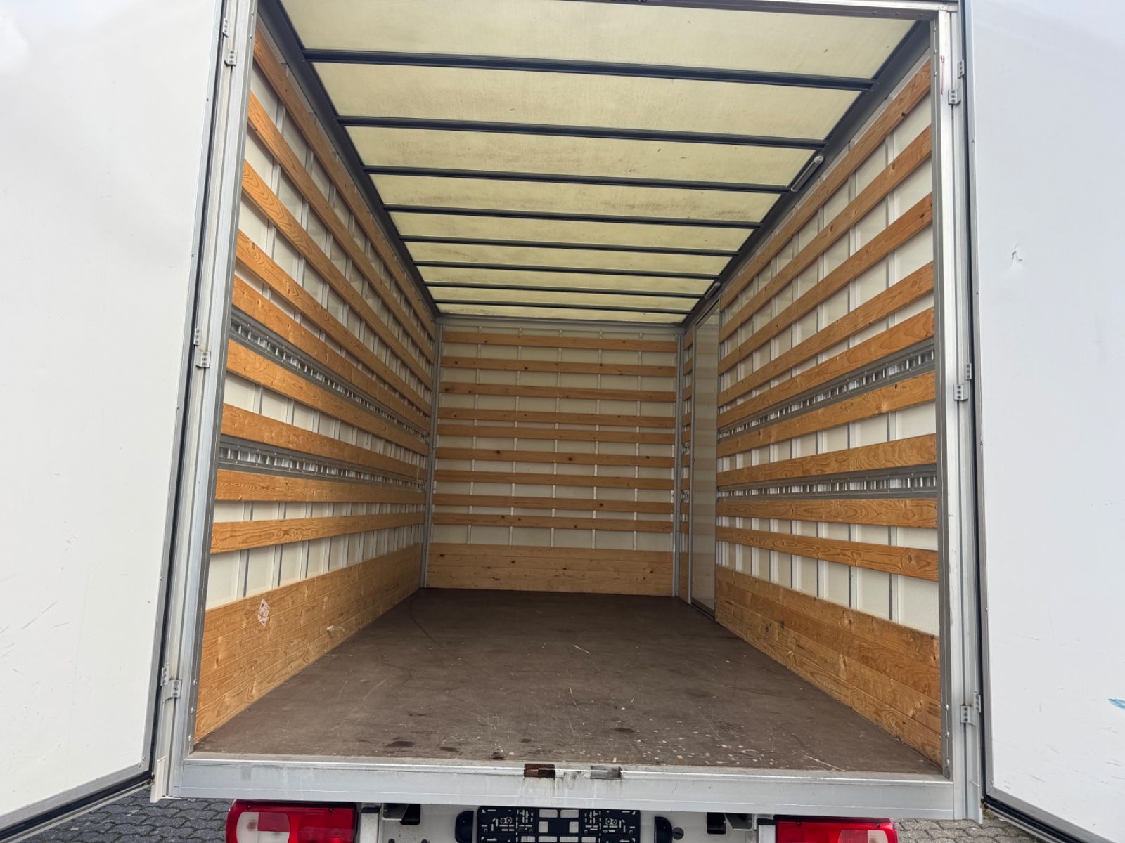 Fahrzeugabbildung Volkswagen Crafter Pritsche 35 lang Garantie 12.2027 Navi