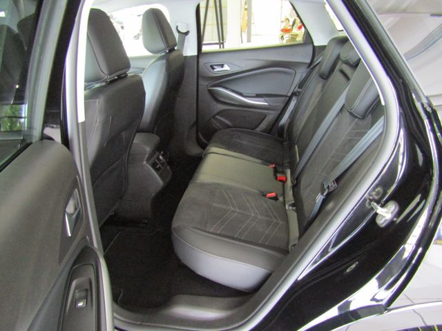 Grandland Elegance 1.2 131PS AUTOM KLIM PDC KAM 