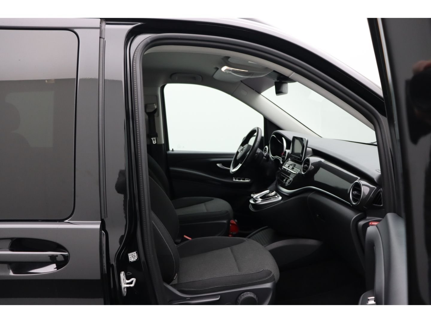 Fahrzeugabbildung Mercedes-Benz V 250 EDITION lang AHK LED Totwinkelassistent 3-